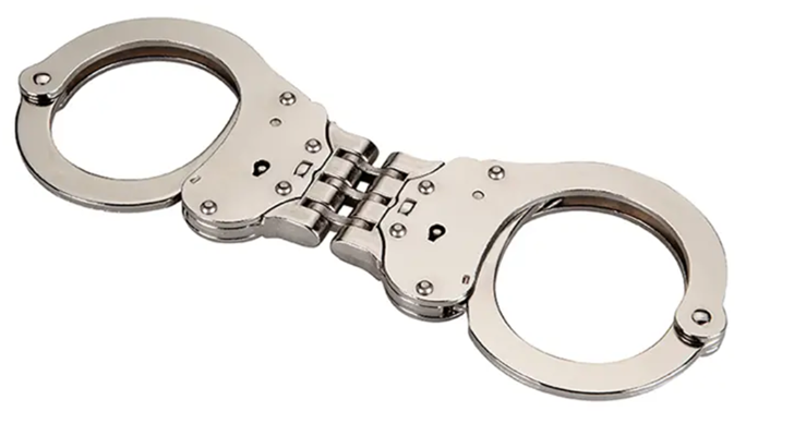 Alcyon Handcuffs, Spain